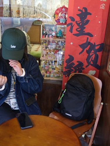 24SS ~ Не попадайте в модель ~ Black Cone Bag ~ Слишком расслаблен ~ ежедневные коммутационные спортивные рюкзак на открытом воздухе