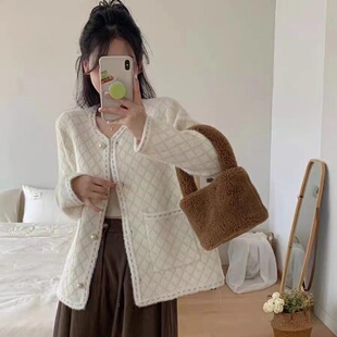 爱丸丸小香风仿水貂绒外套女宽松外穿秋冬新款名媛格子开衫外套