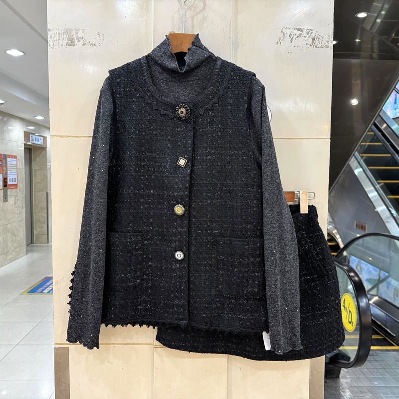 5125 高领亮丝内搭+单排扣小香风中长马甲+短裙时尚减龄三件套春,女装/女士精品,时尚套装,淘宝优惠券,粉丝福利购,淘宝优惠卷