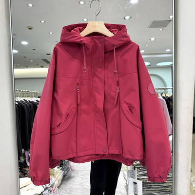 轩轩魅丽依族97-7707 胸前拉链设计感小个休闲连帽冲锋衣外套春装