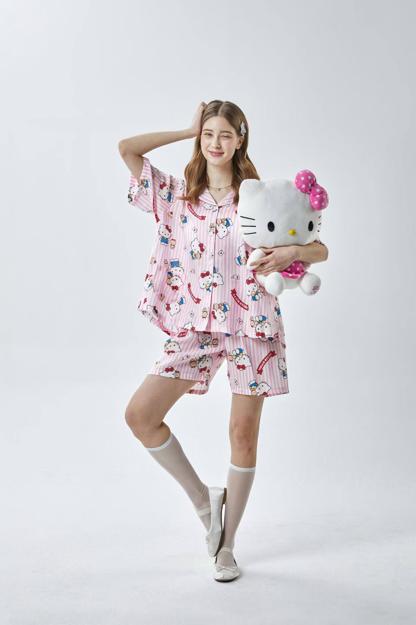 韩国进口Hello Kitty正品26夏季翻领短袖宽松天丝睡衣/家居服套装