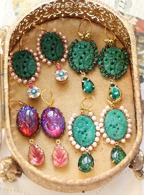 欧洲中古Askew London风110祖母绿色雕刻琉璃宝石vintage耳环耳夹