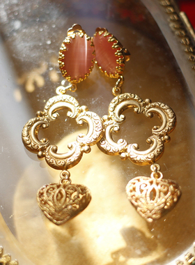 Asuw218欧美立体爱心雕刻四叶草粉琉璃中古董复古耳环耳夹vintage