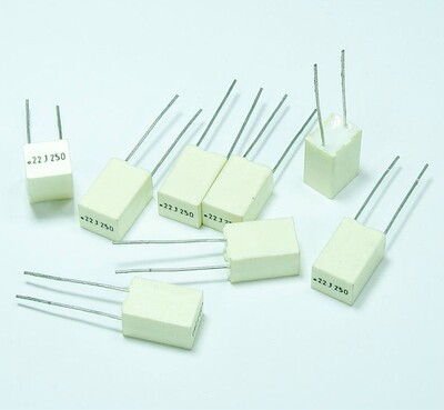 进口意大利 0.22uF 250V AV R82 薄膜电容 ARCOTRONICS 224 p5