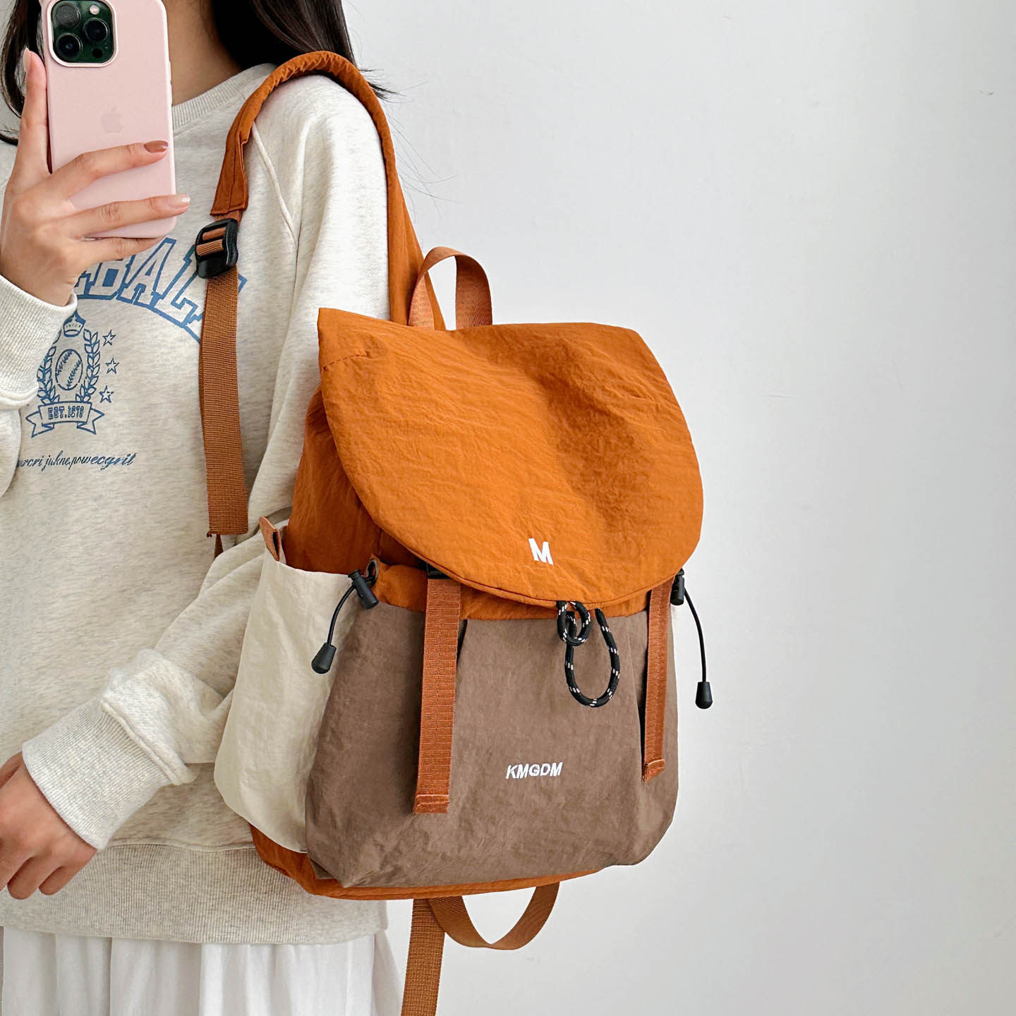 休闲简约风双肩包书包女大学生轻便防水大容量旅行背包户外旅游包,箱包皮具/热销女包/男包,双肩背包,淘宝优惠券,粉丝福利购,淘宝优惠卷