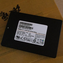 三星 pm863a 3.84T/2T/4T/6T/8T/16T 2.5 寸固态硬盘 零通电
