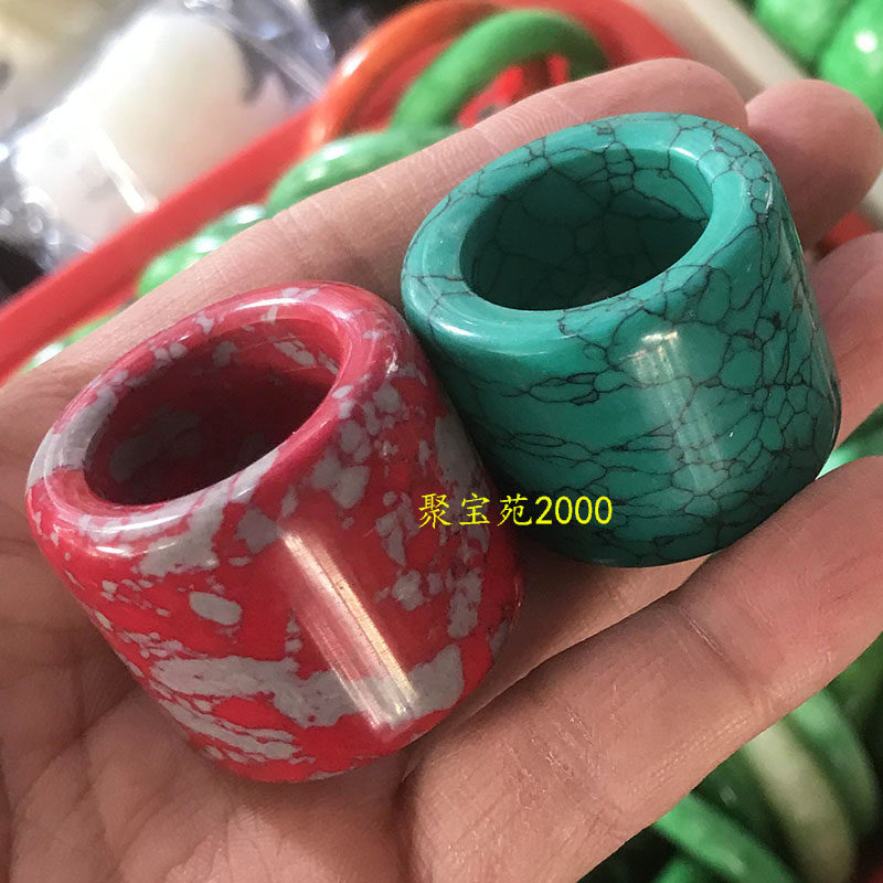 鸡血石桃花玉扳指仿绿松石铁线指环男女士戒指红松石戒圈文玩收藏