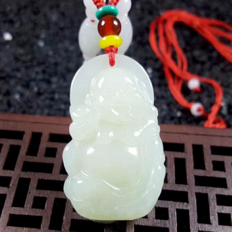 新疆女款大肚佛项链天然和田玉