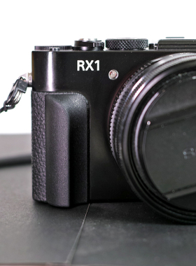适用于索尼rx1R2手柄黑卡防滑手柄 RX1大黑卡 保用10年