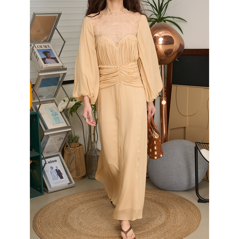 LANVIVIER 法式浪漫复古宫廷风蕾丝拼接浅黄色飘逸感灯笼袖连衣裙