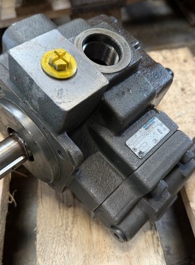 1x Mannesmann Rexroth 1PV1V4-22/20RA01MC1-16N0-A17 *516071/8