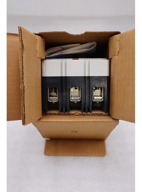 全新 旧库存切割锤 HFD30L 600V 断路器 #H461