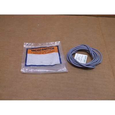 FYGE1K10-05 Honeywell MicroSwitch NEW In Box Special Proximi
