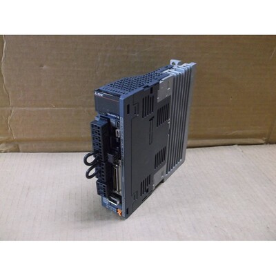 MR-J4-40A Mitsubishi Servomoteur Amplificateur Lecteur MRJ44