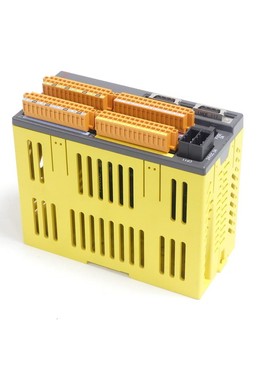 Fanuc A03B-0823-C001 TERMINAL I/O BASIC SN:P018009 - ungebra