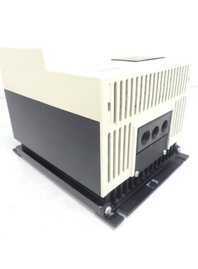 Lenze 8100 Typ: 8103 E.3C.11 / Art.-Nr.: 333644 Frequenzumri