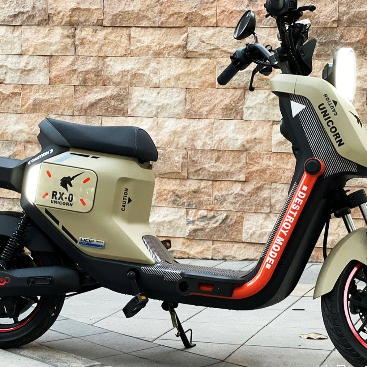 小牛电动车新uqi u 个性高达独角兽u2创意装饰反光拉花整车贴纸