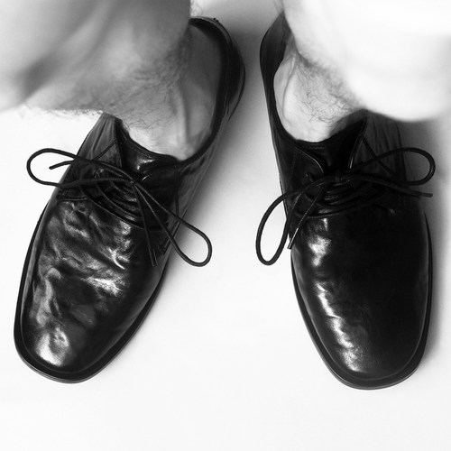 轻盈薄底透气洗水牛皮中古小皮鞋