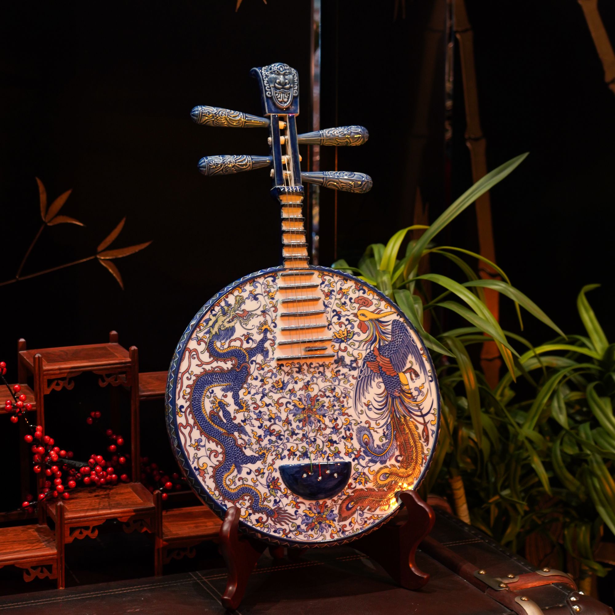 【本尼家】非遗好物青花陶瓷中阮乐器《彩色款龙凤呈祥》玄关摆件