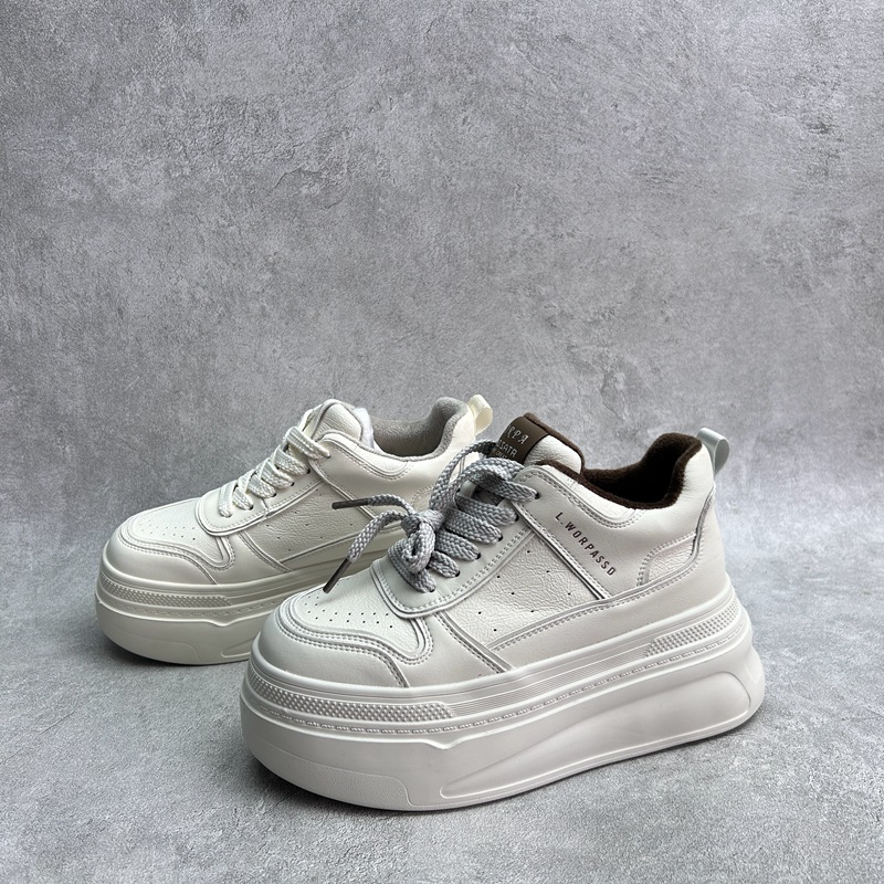 工厂断码真皮运动鞋女2025秋季新款加棉系带圆头厚底增高女板鞋