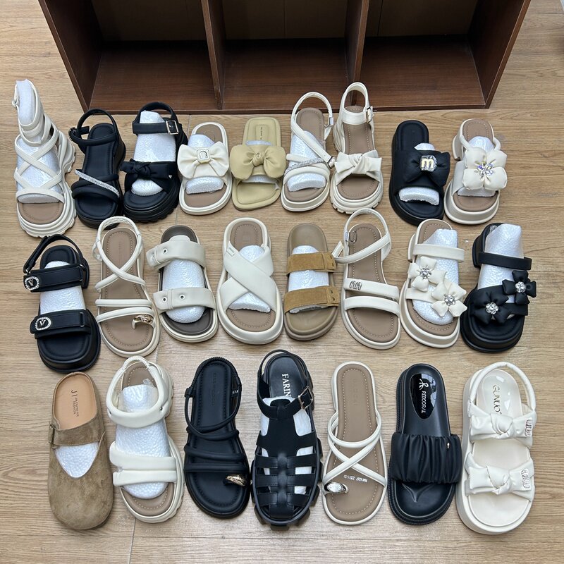 夏款断码清仓凉鞋任选款式多多