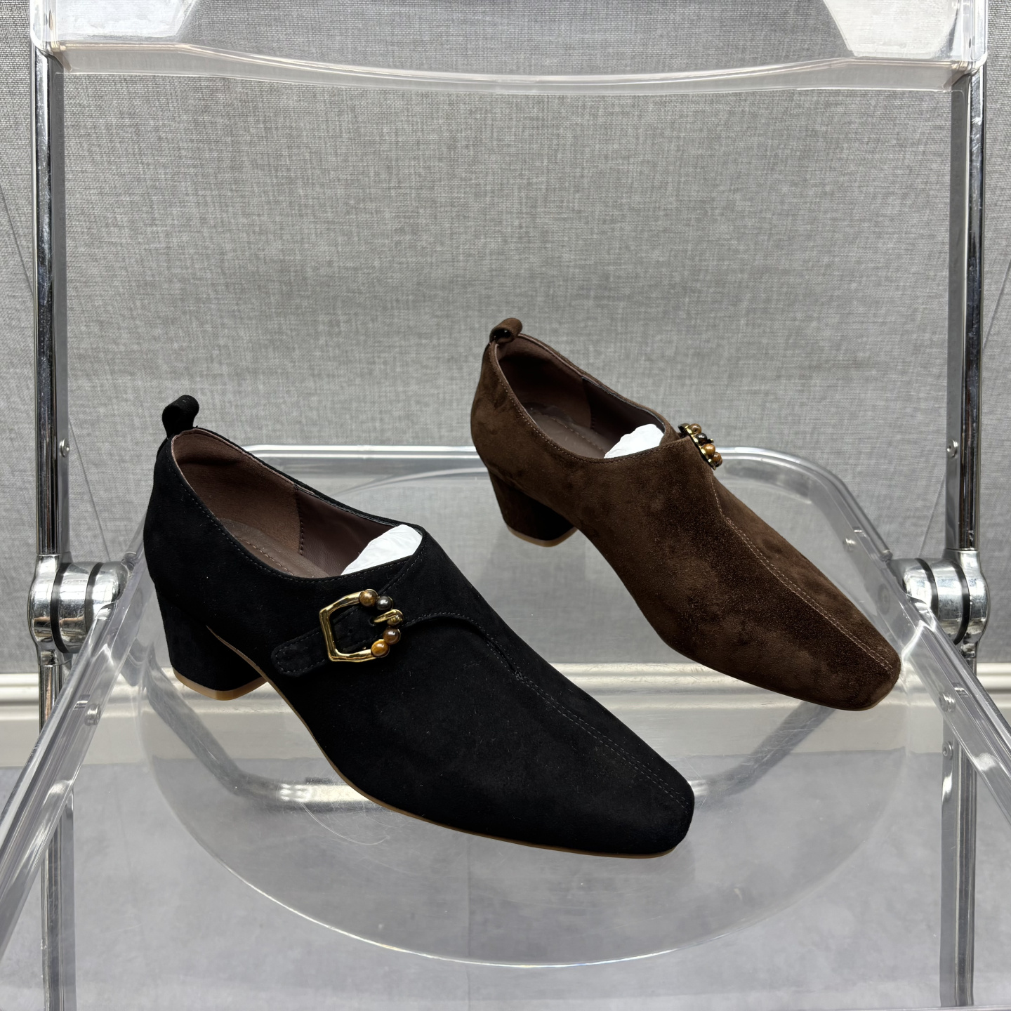 工厂断码真皮处理2025秋季新款深口单鞋粗跟尖头气质时尚通勤鞋