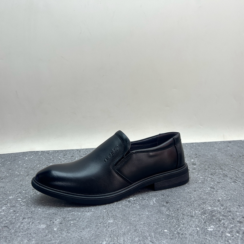2025春季断码牛皮男鞋平底