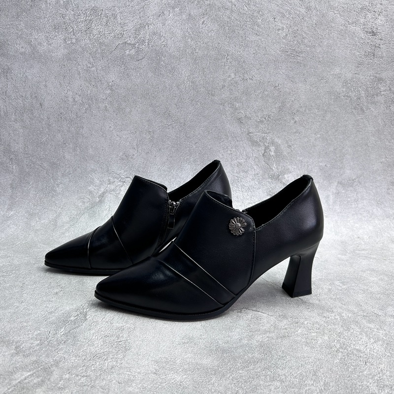 2025断码秋季真皮新款女鞋厚底休闲深口高粗跟时尚牛皮百搭女单鞋