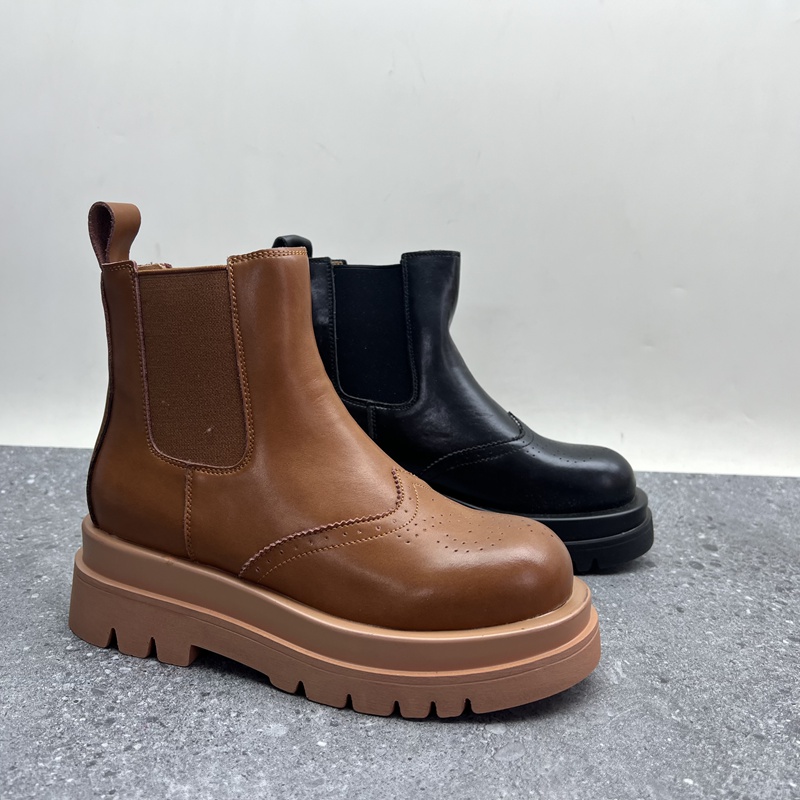 2024断码真皮秋冬新款女鞋厚底