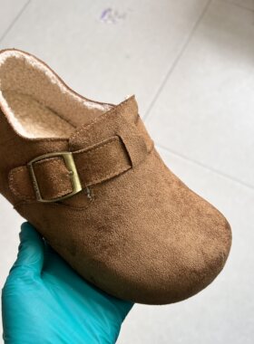 2025冬季处理绒布女鞋平底女单鞋工厂加棉休闲鞋时尚软底勃肯鞋