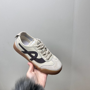 工厂断码真皮运动鞋女2026春季新款德训鞋圆头厚底增高女板鞋