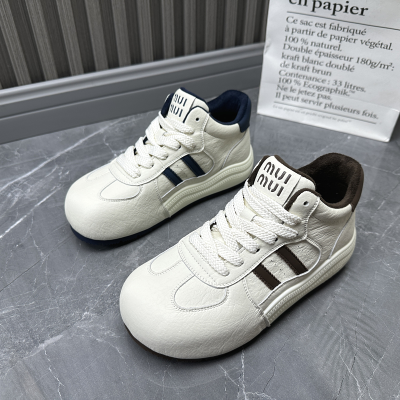 工厂断码真皮运动鞋女2025秋季新款潮感设计厚底增高女板鞋