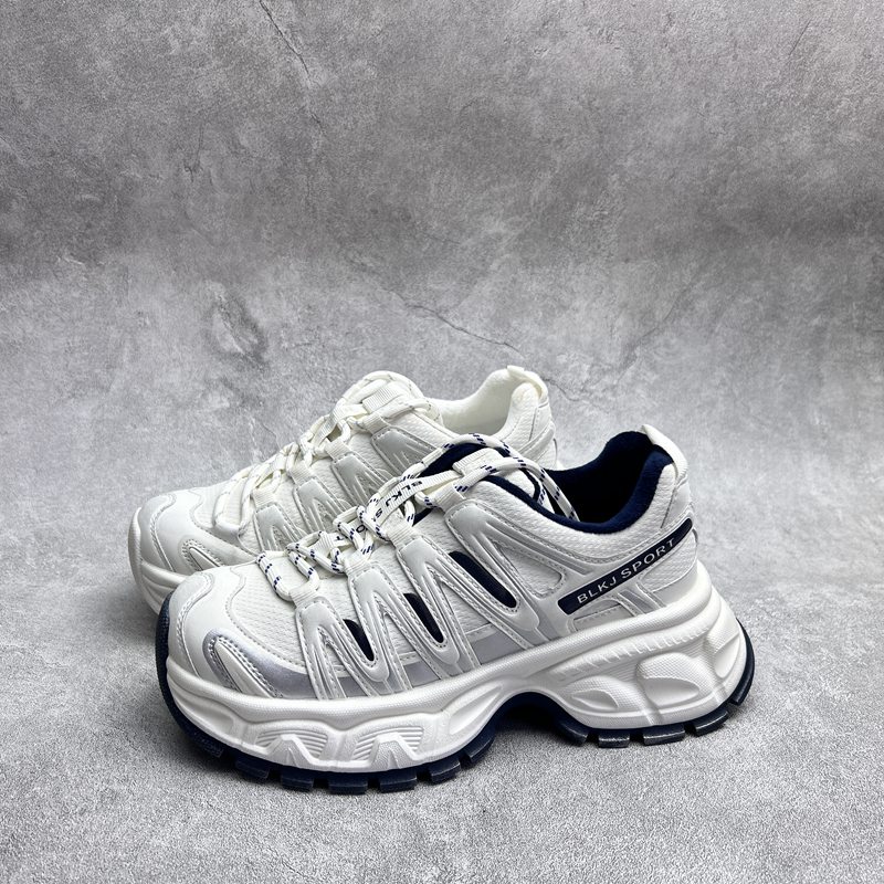 2025断码秋季真皮新款女鞋厚底休闲深口时尚牛皮加绒女棉鞋