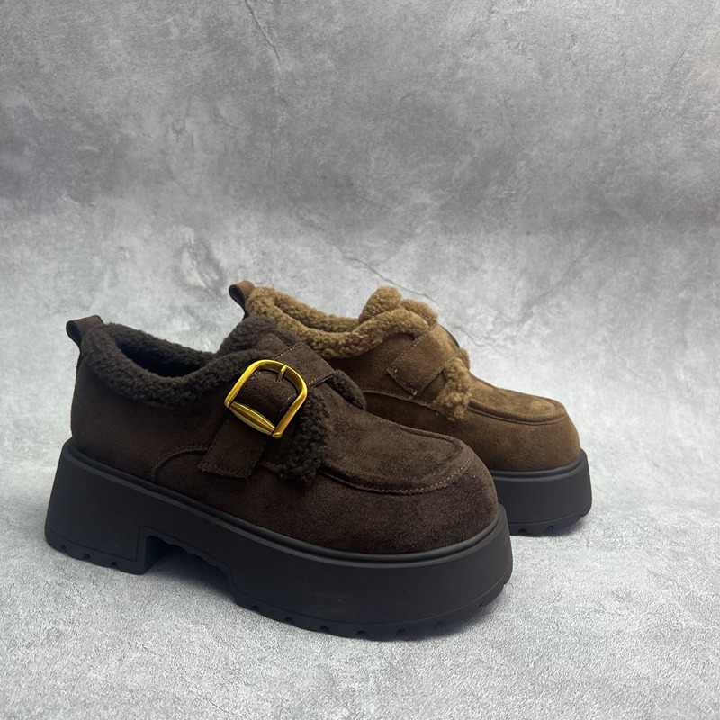 2025断码冬季真皮新款女鞋厚底休闲深口时尚牛皮套脚加绒女棉鞋