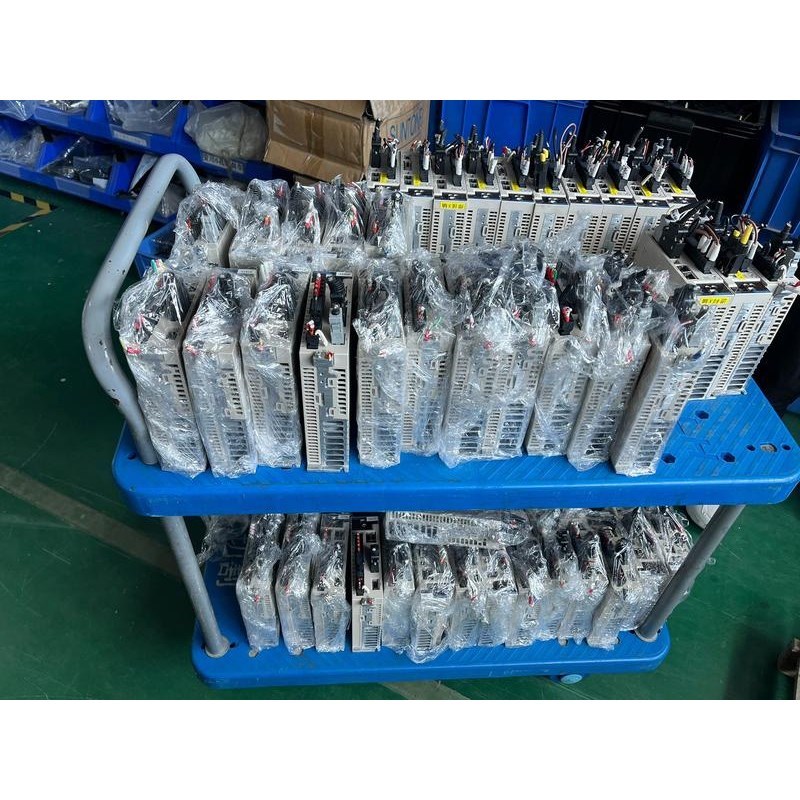 便宜处理??????安川SGPMS-1R5A10A  300议价