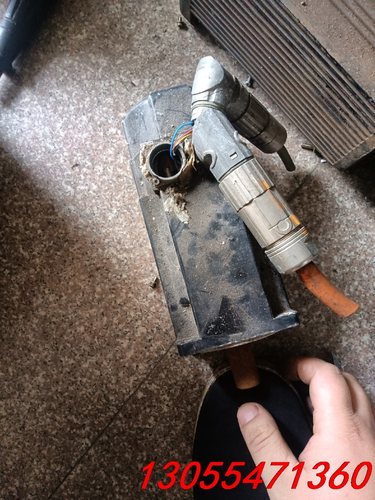 议价倍福1.4KW伺服电机AM3042-0G01-0000，拆机