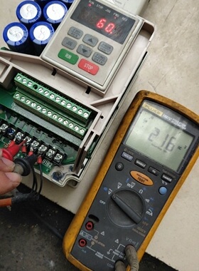 议价台达变频器0.75kw，VFD007A21A，实物拍摄成色如