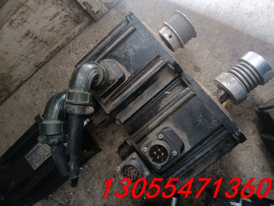 议价富士1.5KW变频器GYG152CC2-T2G，拆机包好同款