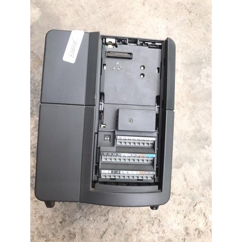 西门子变频器6SE6440-2UD24-0BA1 4KW 3议价