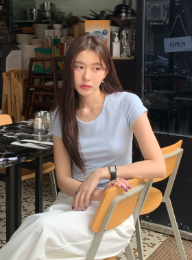 Halo Luu蓝色u领短袖t恤女夏季2026新款正肩修身显瘦短款针织上衣