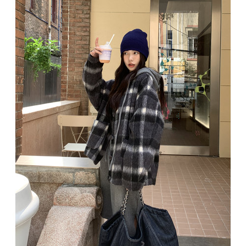 HaloLuu黑白格纹毛呢外套高级感
