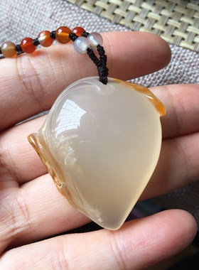 125号天然冰彩玉髓吊坠桃子毛衣链 料子水润