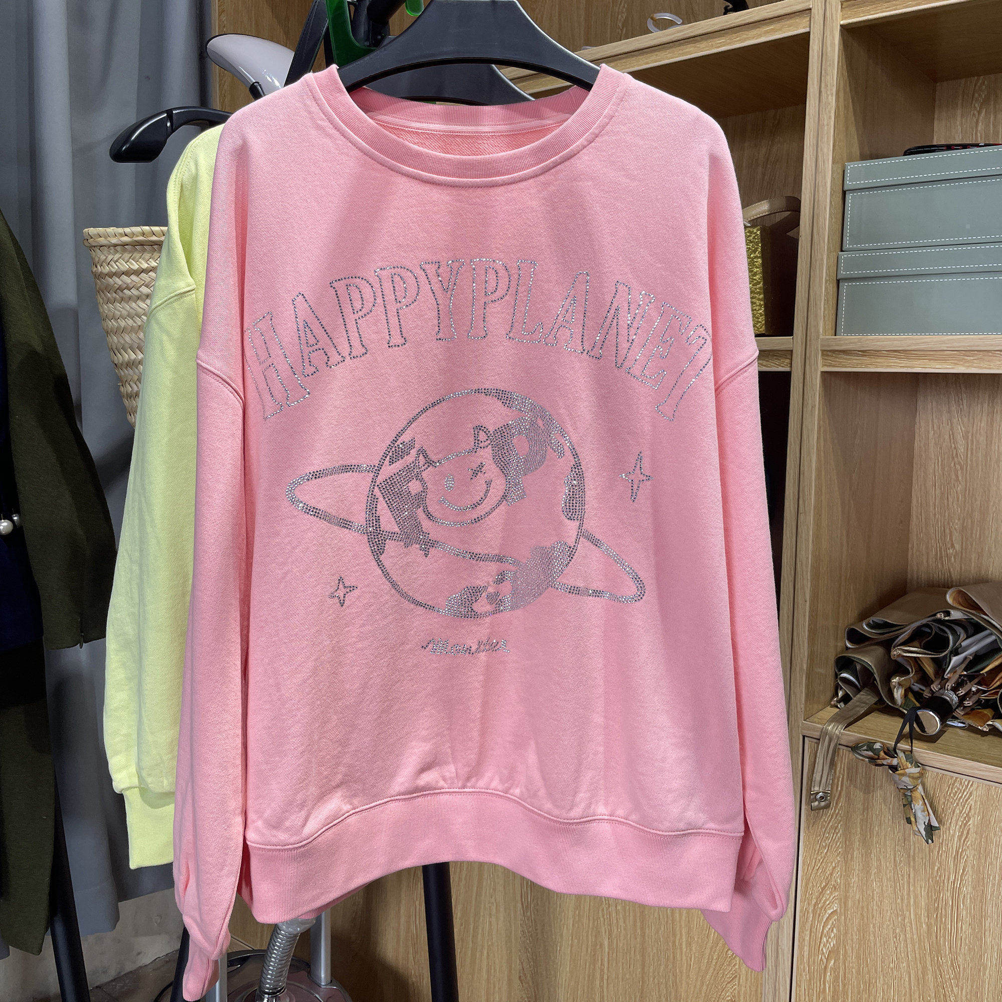 [五]新款秋冬女装甜酷炸街卫衣女烫钻小怪兽套头衫闺蜜装宽松上衣