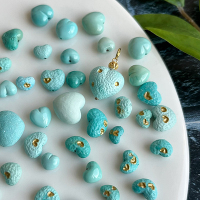 湖北原矿绿松石9*12mm爱心吊坠DIY配饰小桃心小屁桃小清新时尚款