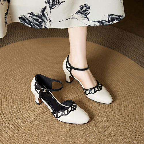 法式复古真皮镂空包头玛丽珍凉鞋