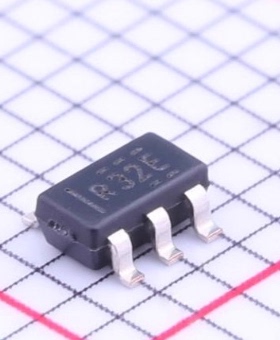 REF3233AIDBVR AIDBVT丝印R32E 电压基准IC芯片SOT23-6 可直拍