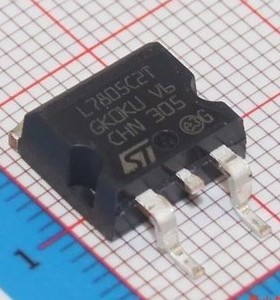 贴片 L7805C2T L7905CD2T MC7805BCD2T进口拆机三端稳压器 TO-263