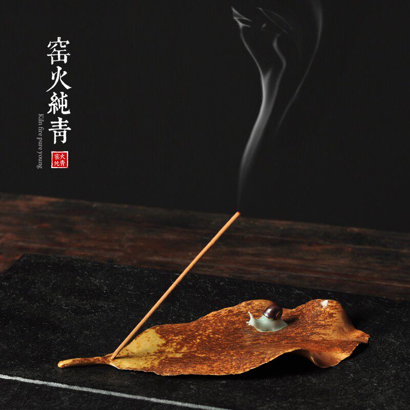 周靖波手工青瓷树叶蜗牛线香插