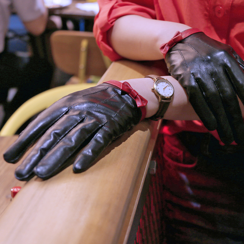 蝴蝶结羊皮短款手套女士真皮保暖手套开车薄里修手绵羊皮黑触摸屏