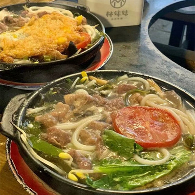 重庆林妹妹沾水米线药膳美食总店